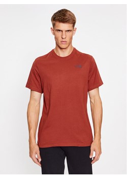 The North Face T-Shirt Redbox Celebration NF0A7X1K Brązowy Regular Fit ze sklepu MODIVO w kategorii T-shirty męskie - zdjęcie 181088588