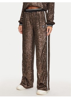 Guess Spodnie palazzo V4BB16 KCI90 Brązowy Relaxed Fit ze sklepu MODIVO w kategorii Spodnie damskie - zdjęcie 181088918