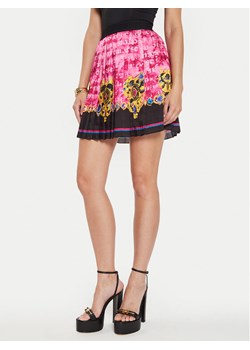 Versace Jeans Couture Spódnica plisowana 76HAE8P1 Różowy Regular Fit - id: 0000303964313 - marki Versace Jeans - 181088999 Versace Jeans Couture Spódnica plisowana 76HAE8P1 Różowy Regular Fit ze sklepu MODIVO w kategorii Spódnice - zdjęcie 181088999