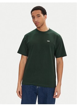 Vans T-Shirt Left Chest II VN000P1P Zielony Loose Fit ze sklepu MODIVO w kategorii T-shirty męskie - zdjęcie 181089205