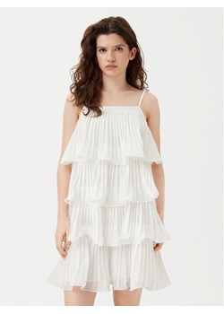 YAS Sukienka koktajlowa Lucia 26036503 Biały Regular Fit ze sklepu MODIVO w kategorii Sukienki - zdjęcie 181090077