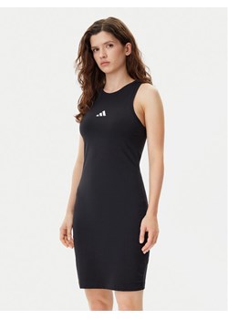adidas Sukienka codzienna Future Icons Small Logo JE0199 Czarny Slim Fit ze sklepu MODIVO w kategorii Sukienki - zdjęcie 181090646