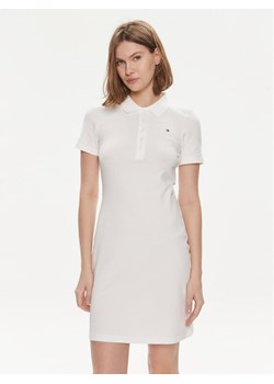 Tommy Hilfiger Sukienka codzienna 1985 WW0WW37853 Écru Slim Fit ze sklepu MODIVO w kategorii Sukienki - zdjęcie 181091149