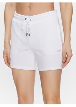 DKNY Sport Szorty sportowe DP3S4993 Biały Regular Fit ze sklepu MODIVO w kategorii Szorty - zdjęcie 181091427