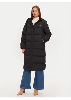 Guess Kurtka puchowa W4BL26 WGII2 Czarny Regular Fit ze sklepu MODIVO w kategorii Kurtki damskie - zdjęcie 181091917