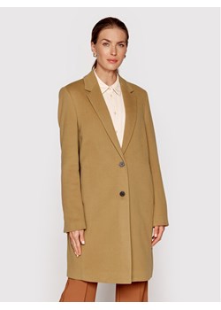 Calvin Klein Płaszcz wełniany Crombie K20K204155 Brązowy Regular Fit ze sklepu MODIVO w kategorii Płaszcze damskie - zdjęcie 181092237