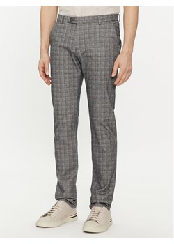 Bugatti Chinosy 4890 26350 Szary Slim Fit ze sklepu MODIVO w kategorii Spodnie męskie - zdjęcie 181092406
