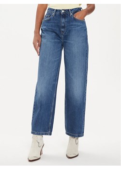 Tommy Hilfiger Jeansy WW0WW42191 Niebieski Relaxed Fit ze sklepu MODIVO w kategorii Jeansy damskie - zdjęcie 181092418