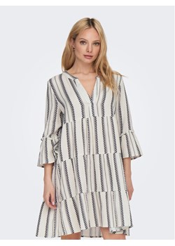 ONLY Sukienka codzienna 15296378 Biały Regular Fit ze sklepu MODIVO w kategorii Sukienki - zdjęcie 181093389