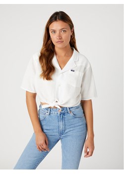 Wrangler Koszula Resort W5Q4LOW02 112332060 Biały Regular Fit - id: 0000302748075 - marki Wrangler - 181094369 Wrangler Koszula Resort W5Q4LOW02 112332060 Biały Regular Fit ze sklepu MODIVO w kategorii Koszule damskie - zdjęcie 181094369