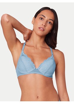 Triumph Biustonosz z fiszbiną Amourette Charm 10217747 Niebieski ze sklepu MODIVO w kategorii Biustonosze - zdjęcie 181095875