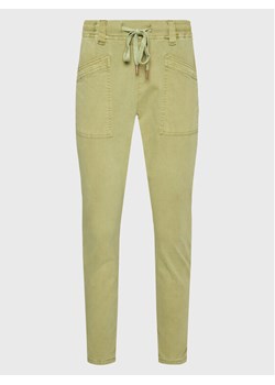 Cream Spodnie materiałowe Ilo 10611117 Zielony Relaxed Fit ze sklepu MODIVO w kategorii Spodnie damskie - zdjęcie 181095977