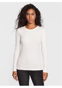 Gina Tricot Bluzka Basic 18863 Écru Regular Fit ze sklepu MODIVO w kategorii Bluzki damskie - zdjęcie 181097709