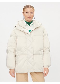 Tommy Jeans Kurtka zimowa Ovr Satin DW0DW16586 Écru Regular Fit ze sklepu MODIVO w kategorii Kurtki damskie - zdjęcie 181098899