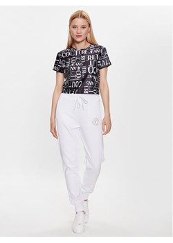 Versace Jeans Couture Spodnie dresowe 74HAAY01 Biały Regular Fit ze sklepu MODIVO w kategorii Spodnie damskie - zdjęcie 181098958