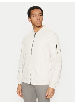 Guess Kurtka bomber M5RL02 WGU82 Écru Regular Fit ze sklepu MODIVO w kategorii Kurtki męskie - zdjęcie 181099065