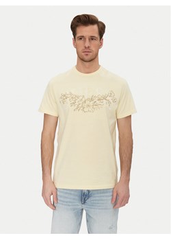 Guess T-Shirt M5GI17 K8FQ4 Beżowy Regular Fit ze sklepu MODIVO w kategorii T-shirty męskie - zdjęcie 181099407