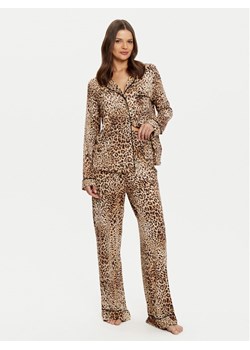 Guess Piżama O5RX08 KCIN2 Brązowy Regular Fit ze sklepu MODIVO w kategorii Piżamy damskie - zdjęcie 181099488