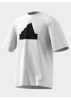 adidas T-Shirt Future Icons Logo Piqué T-Shirt IK9328 Biały Loose Fit ze sklepu MODIVO w kategorii T-shirty chłopięce - zdjęcie 181099868