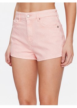 Guess Szorty jeansowe Lella W3GD49 WF5V3 Różowy Relaxed Fit ze sklepu MODIVO w kategorii Szorty - zdjęcie 181100857