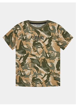 Guess T-Shirt L4RI13 K8HM3 Khaki Regular Fit ze sklepu MODIVO w kategorii T-shirty chłopięce - zdjęcie 181101195