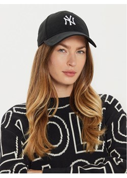 New Era Czapka z daszkiem Cosy New York Yankees 60565258 Czarny ze sklepu MODIVO w kategorii Czapki z daszkiem damskie - zdjęcie 181103387