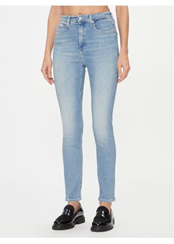 Calvin Klein Jeans Jeansy J20J222142 Niebieski Skinny Fit ze sklepu MODIVO w kategorii Jeansy damskie - zdjęcie 181103646