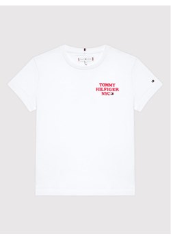 Tommy Hilfiger T-Shirt Nyc Graphic KG0KG06671 D Biały Regular Fit ze sklepu MODIVO w kategorii T-shirty chłopięce - zdjęcie 181103969