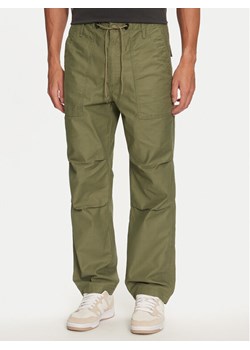 Levi's® Spodnie materiałowe A9210-0004 Zielony Loose Fit ze sklepu MODIVO w kategorii Spodnie męskie - zdjęcie 181105418