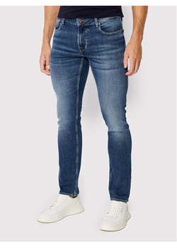 Guess Jeansy M2YAN1 D4Q42 Niebieski Skinny Fit ze sklepu MODIVO w kategorii Jeansy męskie - zdjęcie 181107238