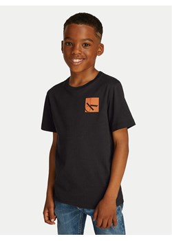 Calvin Klein Jeans T-Shirt Shifted IB0IB02351 Czarny Regular Fit ze sklepu MODIVO w kategorii T-shirty chłopięce - zdjęcie 181108235