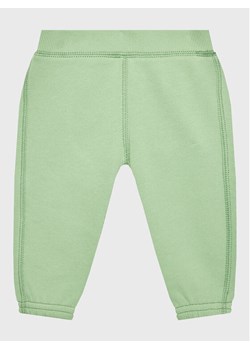 United Colors Of Benetton Spodnie dresowe 3J70AF003 Zielony Regular Fit ze sklepu MODIVO w kategorii Spodnie i półśpiochy - zdjęcie 181109347