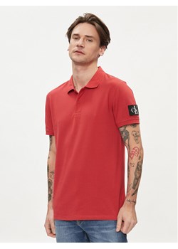 Calvin Klein Jeans Polo J30J323394 Czerwony Regular Fit ze sklepu MODIVO w kategorii T-shirty męskie - zdjęcie 181109517