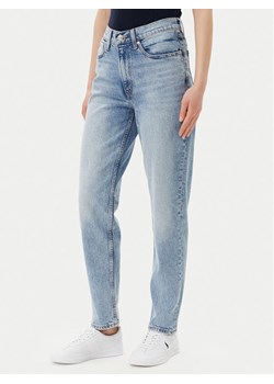 Levi's® Jeansy 80's A3506-0016 Niebieski Mom Fit ze sklepu MODIVO w kategorii Jeansy damskie - zdjęcie 181110349