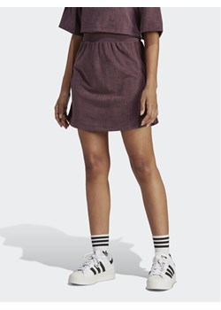 adidas Spódnica mini adicolor Classics Suede HM1687 Bordowy Slim Fit ze sklepu MODIVO w kategorii Spódnice - zdjęcie 181110437