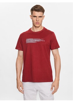 Guess T-Shirt M3YI89 K8FQ4 Czerwony Regular Fit ze sklepu MODIVO w kategorii T-shirty męskie - zdjęcie 181111456
