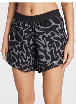 Reebok Szorty sportowe Running HH8020 Czarny Slim Fit ze sklepu MODIVO w kategorii Szorty - zdjęcie 181112236
