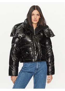 Calvin Klein Jeans Kurtka zimowa High Shine J20J221884 Czarny Oversize ze sklepu MODIVO w kategorii Kurtki damskie - zdjęcie 181112366