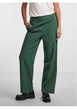 Pieces Spodnie materiałowe Bossy 17140744 Zielony Loose Fit ze sklepu MODIVO w kategorii Spodnie damskie - zdjęcie 181113139