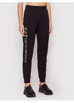 EA7 Emporio Armani Spodnie dresowe 8NTP85 TJCQZ 0200 Czarny Regular Fit ze sklepu MODIVO w kategorii Spodnie damskie - zdjęcie 181113398