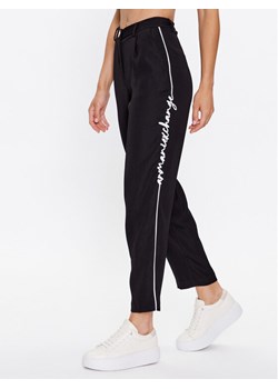 Armani Exchange Spodnie materiałowe 6RYP05 YN4LZ 1200 Czarny Regular Fit ze sklepu MODIVO w kategorii Spodnie damskie - zdjęcie 181113646