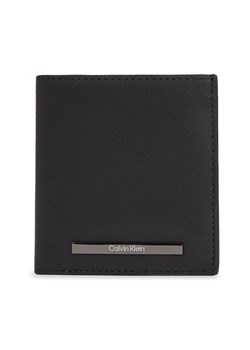 Calvin Klein Duży Portfel Męski Modern Bar Trifold 6Cc W/Coin K50K511836 Czarny ze sklepu MODIVO w kategorii Portfele męskie - zdjęcie 181114437