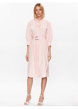 Boss Sukienka 50484828 Różowy Relaxed Fit ze sklepu MODIVO w kategorii Sukienki - zdjęcie 181114466