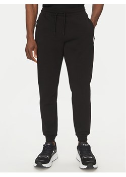 EA7 Emporio Armani Spodnie dresowe 7M000097 AF12116 UC001 Czarny Regular Fit ze sklepu MODIVO w kategorii Spodnie męskie - zdjęcie 181119405