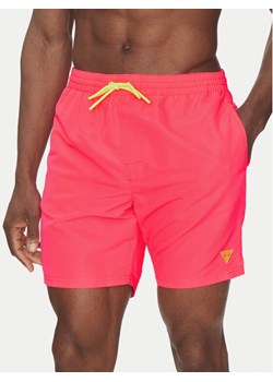 Guess Szorty kąpielowe F4GT03 WG282 Różowy Regular Fit ze sklepu MODIVO w kategorii Kąpielówki - zdjęcie 181120289