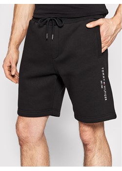 Tommy Hilfiger Szorty sportowe Logo MW0MW22198 Czarny Regular Fit ze sklepu MODIVO w kategorii Spodenki męskie - zdjęcie 181120545