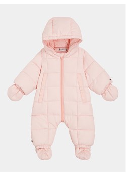 Tommy Hilfiger Kombinezon zimowy Monotype Tape KN0KN01725 Różowy Regular Fit ze sklepu MODIVO w kategorii Kombinezony i kurtki - zdjęcie 181121378