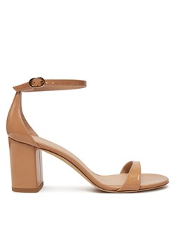 Stuart Weitzman Sandały Nudist Block 75 SJ983 Beżowy ze sklepu MODIVO w kategorii Sandały damskie - zdjęcie 181122037