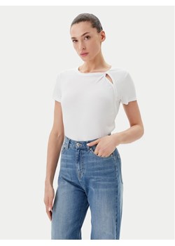 DKNY T-Shirt P51H8APJ Biały Regular Fit ze sklepu MODIVO w kategorii Bluzki damskie - zdjęcie 181122228
