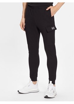 EA7 Emporio Armani Spodnie dresowe 8NPP59 PJ05Z 1200 Czarny Regular Fit ze sklepu MODIVO w kategorii Spodnie męskie - zdjęcie 181122357
